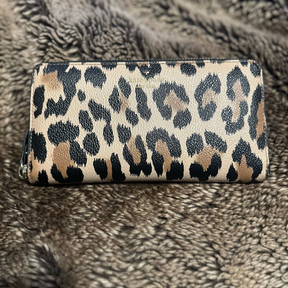 Hyde Lane Leopard Michele Wallet